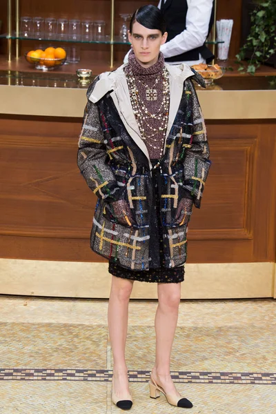 Look 22